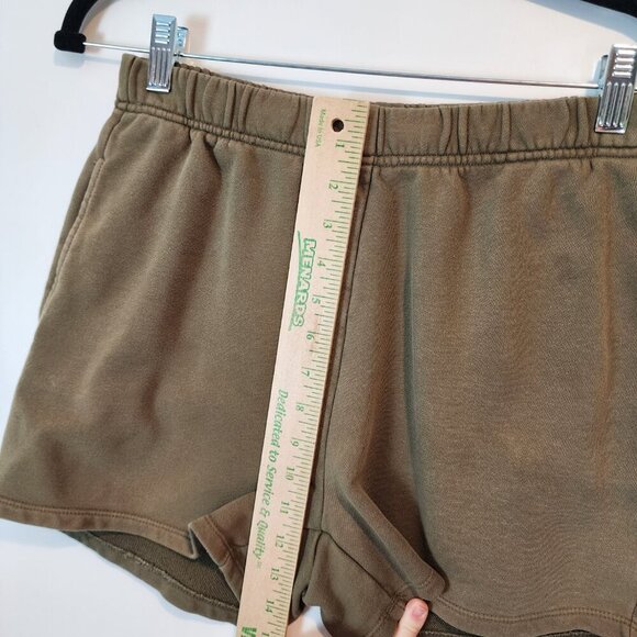 Good American Oversized Pull On Shorts Olive Green with Pockets Sweatshorts sz 2 - Picture 9 of 11